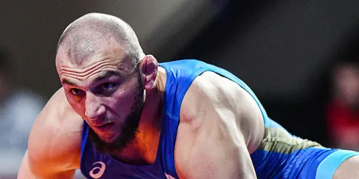 Россиянин Курбанов стал финалистом ЧЕ по вольной борьбе в Словакии