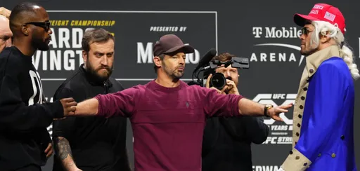 Эдвардс победил Ковингтона и защитил титул чемпиона UFC в полусреднем весе