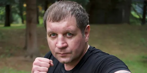 Александр Емельяненко посетил шоу Азамата Мусагалиева «Я себя знаю»