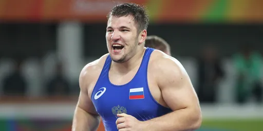 Борец Семёнов сравнил себя с Иваном Поддубным