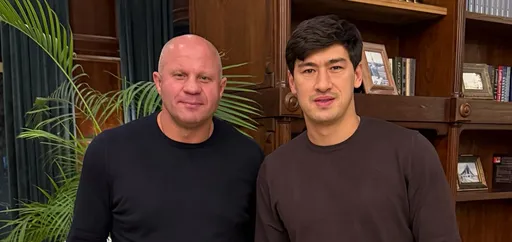 Дмитрий Бивол показал фото с Федором Емельяненко: абсолютная легенда единоборств