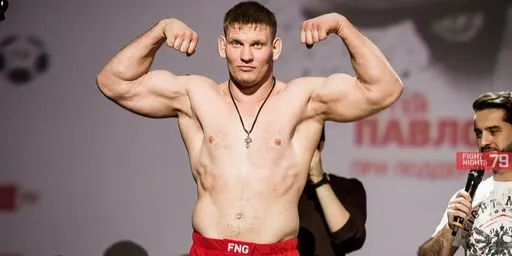 Чемпион мира по кикбоксингу Кудин заявил, что неуместно сравнивать Джона Джонса с Федором Емельяненко