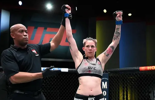 Мэйси Чиассон заменит Джулию Авилу в поединке с Ракель Пеннингтон на UFC Fight Night 199
