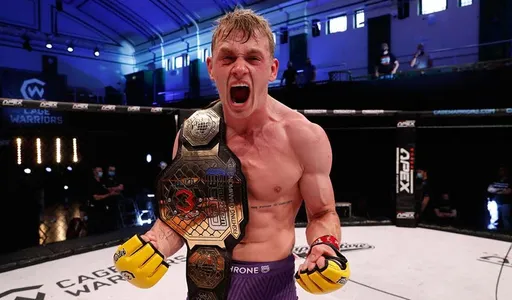 Бывший чемпион Cage Warriors Гарри: Макгрегор – причина, по которой я в ММА