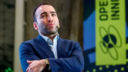 Камил Гаджиев – о поиске соперника для Владимира Минеева: такая проблема есть, и мы ее как-то будем решать
