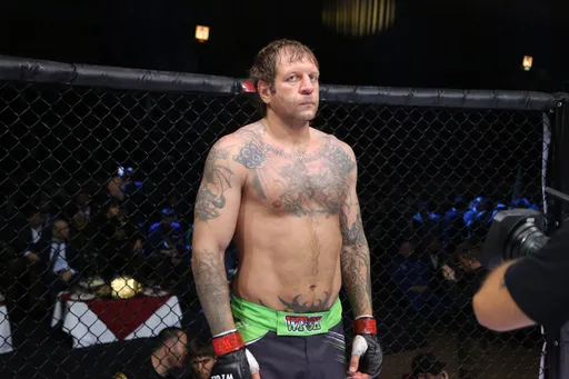 Александр Емельяненко может принять участие в турнире Bellator вместе с братом
