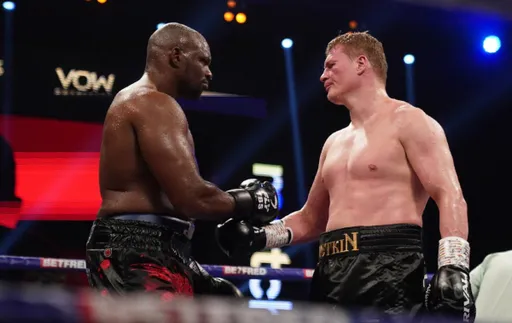 Поветкин потерял титул временного чемпиона WBC, уступив нокаутом Уайту