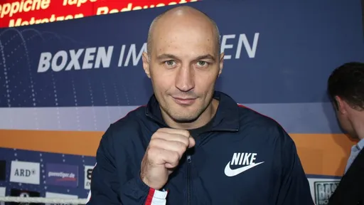 Кармазин: полгода назад я говорил, что Усик выиграет по очкам