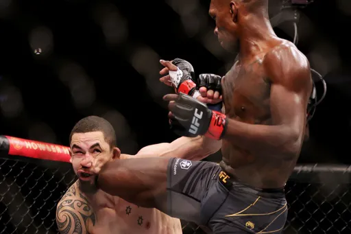 Стали известны гонорары участников турнира UFC 271