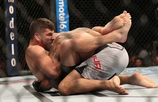 Бой Джим Миллер – Эрик Гонзалес состоится на UFC Fight Night 195