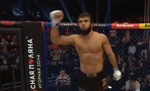 Вагаб Вагабов нокаутировал Хасана Юсефи и стал новым чемпионом в полутяжелом весе