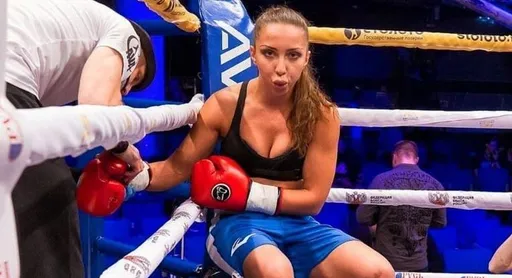 Ангелина Семенова бросила вызов Моргенштерну*