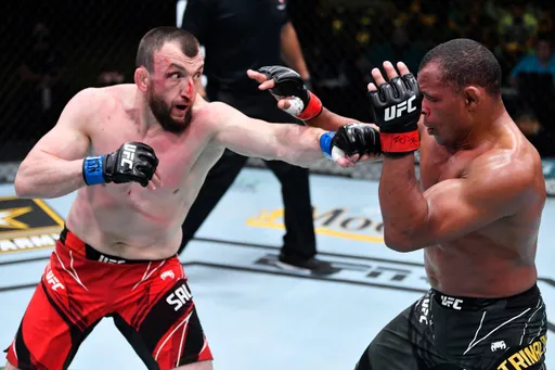 Российский боец Салихов ворвался в топ-15 рейтинга полусреднего веса UFC