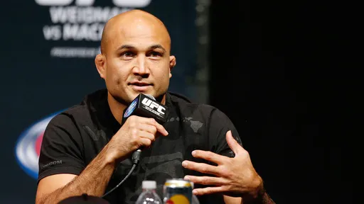 Легенда UFC бросил вызов Джейку Полу
