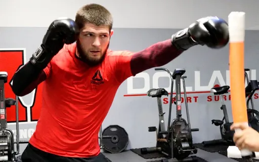 Хабиб эффектно опрокинул экс-бойца Bellator во время спарринга