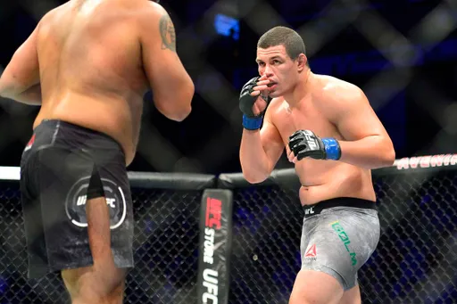 Марсело Голм победил Билли Свонсона техническим нокаутом на Bellator 265
