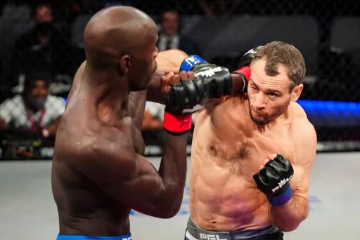 Алексей Кунченко проиграл Садибу Сая на PFL 5
