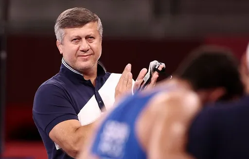 Главный тренер сборной России по вольной борьбе прокомментировал ситуацию со снятием с рейса российских борцов