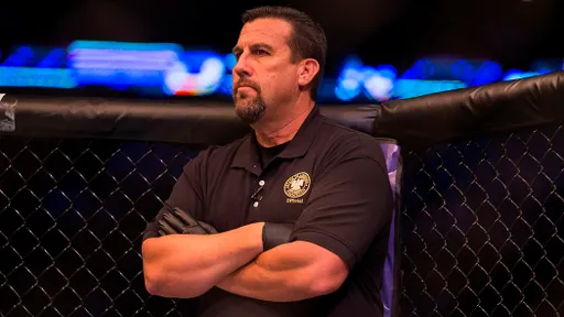 Джон Маккарти считает, что Фрэнсис Нганну может покинуть UFC, если проиграет Сирилу Гану