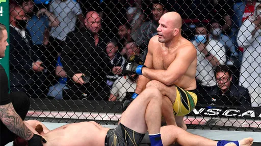 Стали известны гонорары участников UFC 267