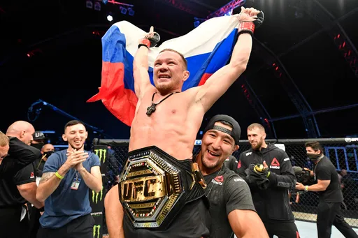Где смотреть UFC в 2022 году, прямые трансляции и повторы