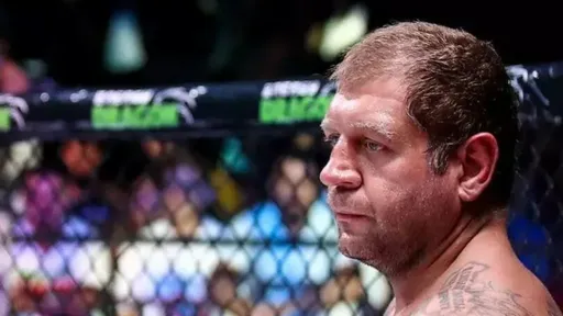 Александр Емельяненко заявил, что не готов пожать руку Артуру Гусейнову после боя