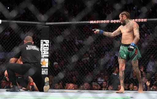 Марлон Вера нокаутировал Фрэнки Эдгара на UFC 268