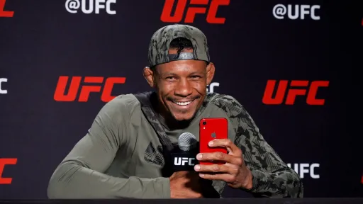 Бразилец Алекс Оливейра уволен из лиги UFC