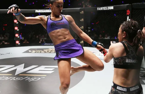 Бой Истела Нуньес – Ариане Карнелосси состоится 16 октября на UFC Fight Night