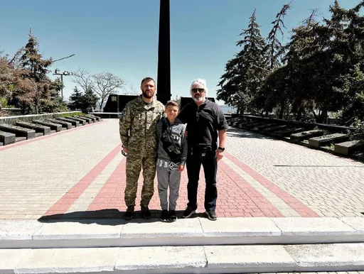 Василий Ломаченко поздравил подписчиков с Днём Победы