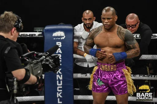 Бой Гектор Ломбард - Джо Риггс состоится на BKFC 18