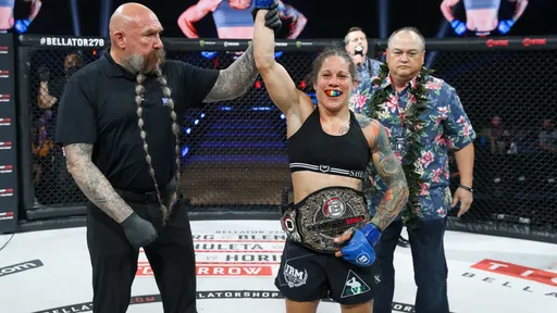 Веласкес потерпела первое поражение в карьере и уступила чемпионский пояс Bellator