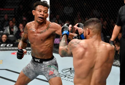 Алекс Оливейра встретится с Мичелом Сильвой в первом бою после ухода из UFC