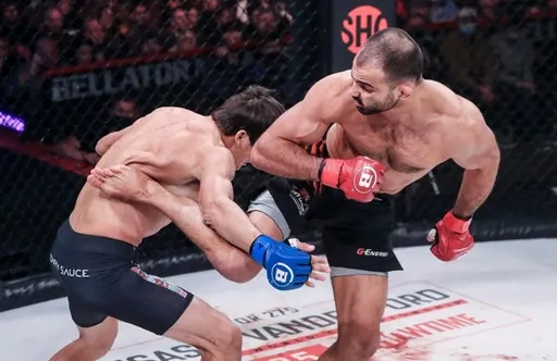 Петр Ян поздравил Андрея Корешкова с победой на Bellator 274