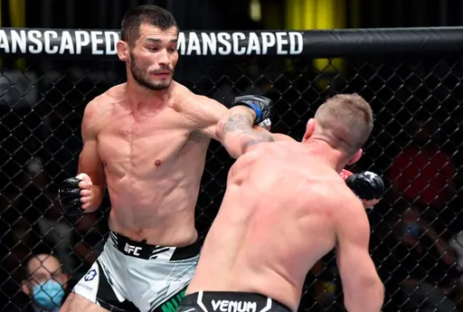 Мурадов проиграл Мершарту удушающим приемом на UFC on ESPN 30