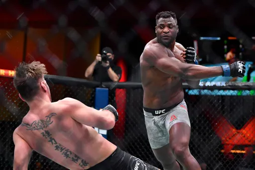 Нганну прокомментировал победу на UFC 260