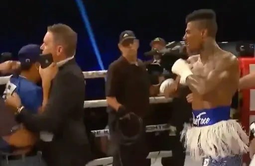 Президент Bare Knuckle FC рассказал, за что рэпер Blueface ударил фаната после победы на BKFC 19
