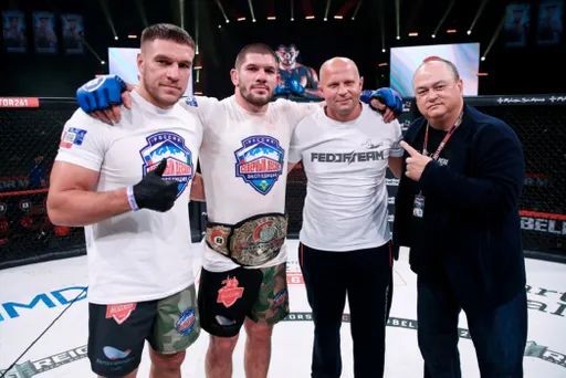 Молдавский победил Джонсона, став временным чемпионом Bellator в тяжелом весе