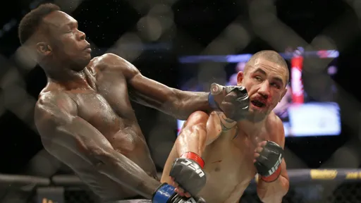 Адесанья прокомментировал победу Уиттакера на UFC on ESPN 22