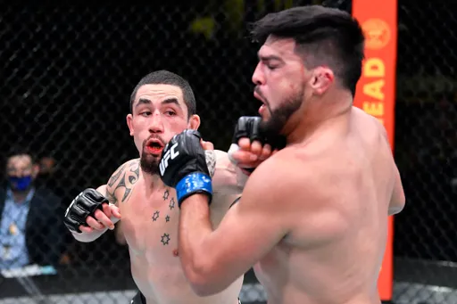 Стали известны обладатели бонусов на UFC on ESPN 22