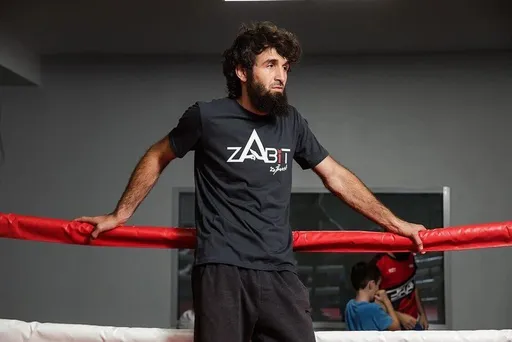Тренер Магомедшарипова: UFC предлагали Забиту подраться за пояс