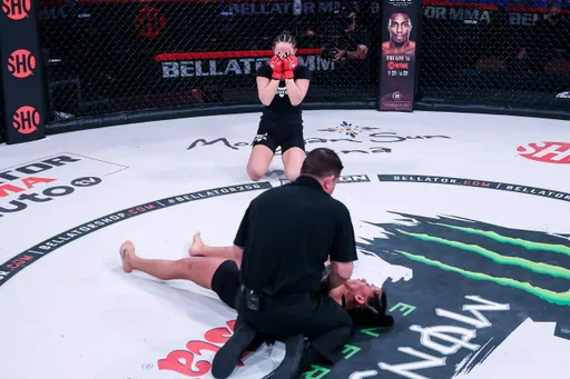 Диана Авсарагова врывается в Bellator с яркой победой. Эксклюзивный комментарий спортсменки