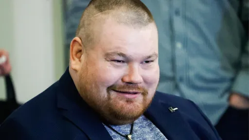 Дацик: уровень Саши Емельяненко – алкашей у ларька гонять
