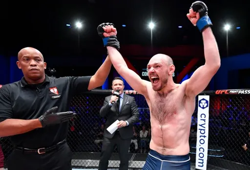 Борщев нокаутировал Данкана и получил контракт с UFC