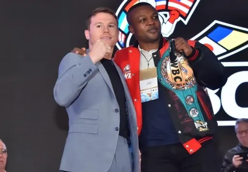 Обязательный претендент на титул WBC Мчуну намерен сорвать бой Макабу с Альваресом