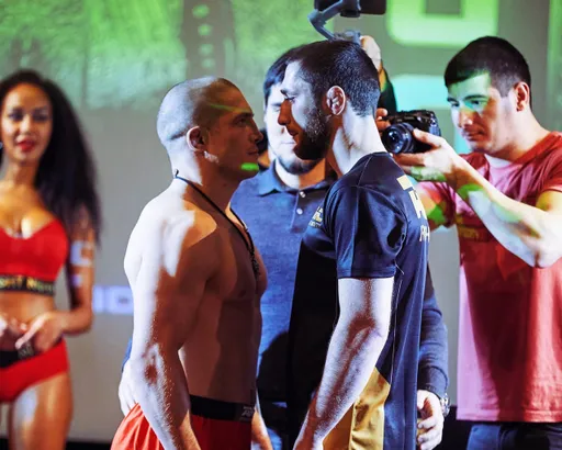 Хабибуллин победил Ашурлаева на турнире AMC Fight Nights
