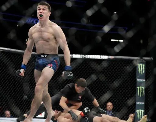 Бой Александр Эрнандес – Ренато Мойкано состоится на UFC 271