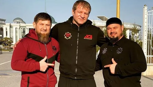 Александр Емельяненко – о бое с Джиганом: скоро булка с маслом упадет маслом вниз