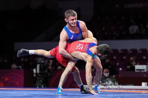 Российский борец Сефершаев завоевал серебро чемпионата мира