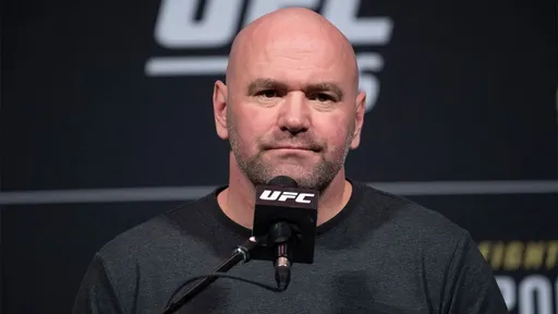 Глава UFC жестко раскритиковал менеджера Нганну за срыв боя с Льюисом